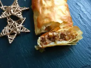 apple and walnut strudel