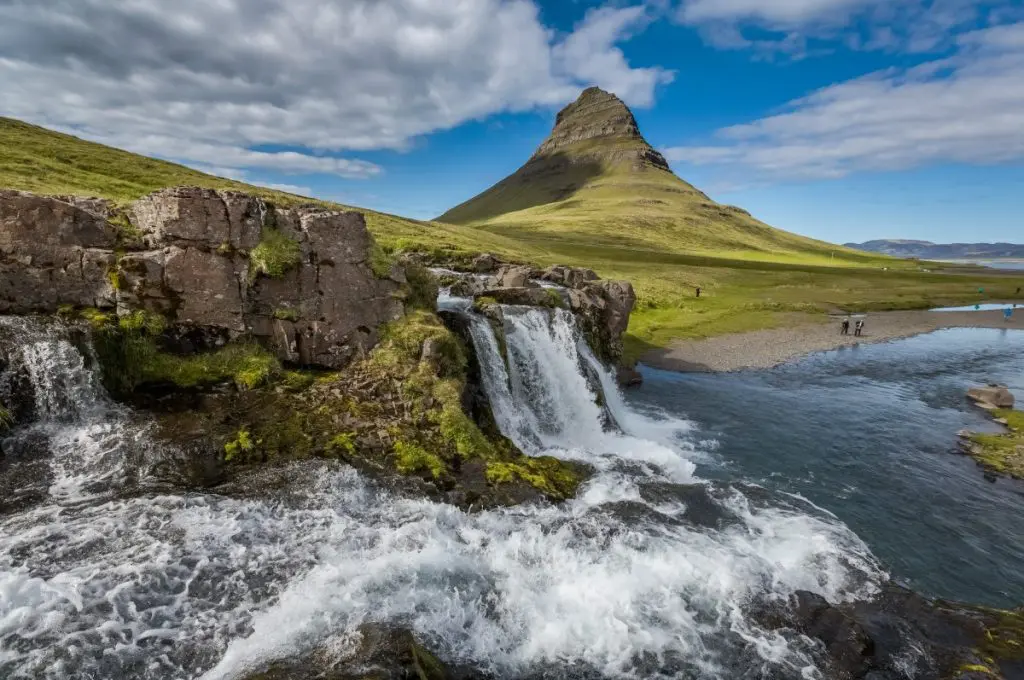 Iceland kirkjufellsfoss sumarid