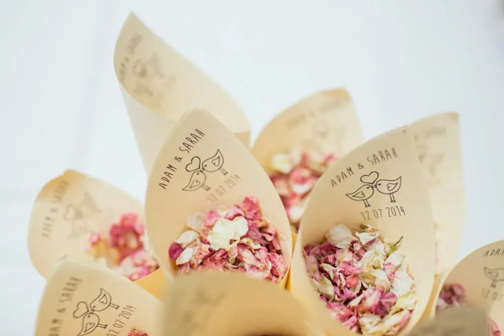 wedding confetti wedding confetti