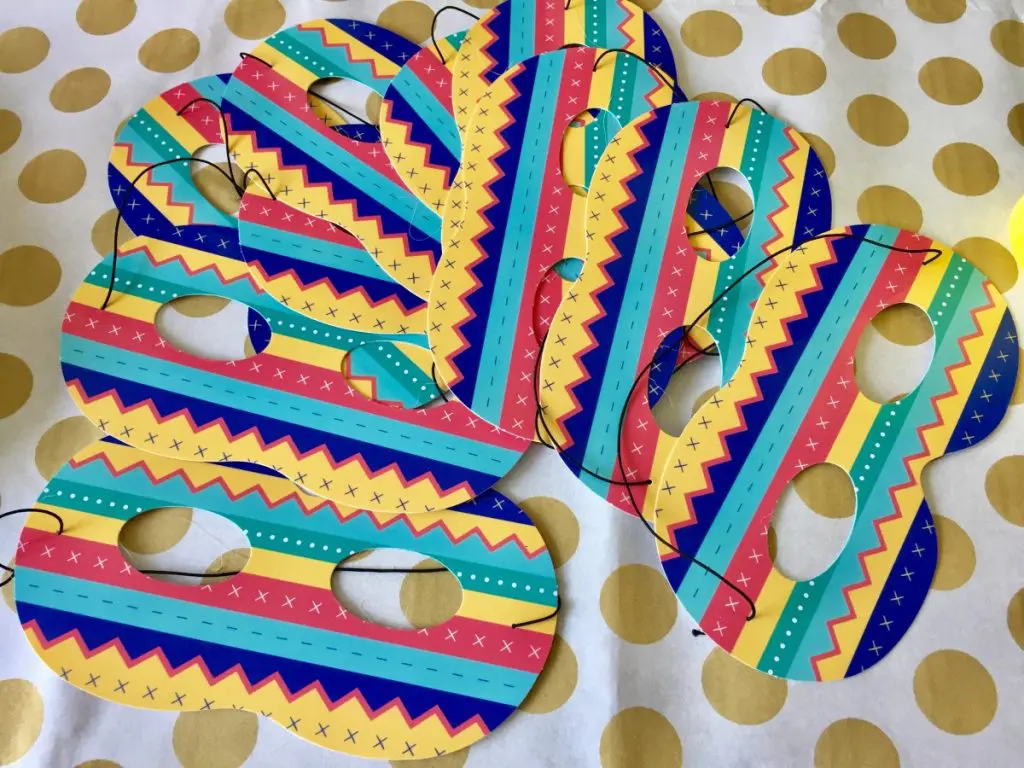 How to throw a llama themed party