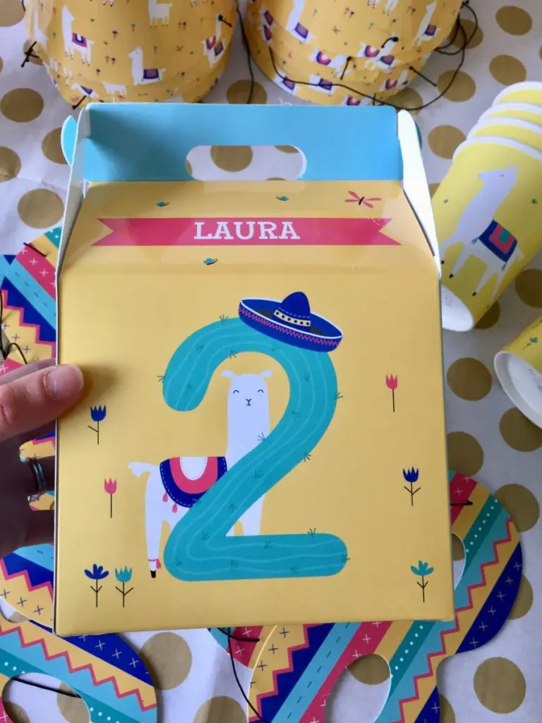 How to throw a llama themed party