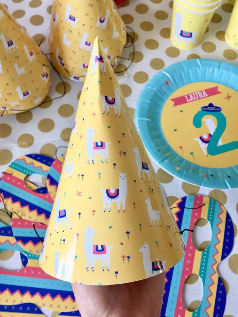 How to throw a llama themed party