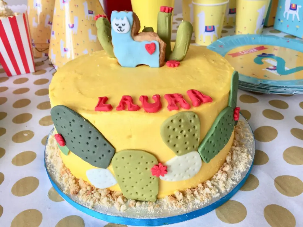 llama cake