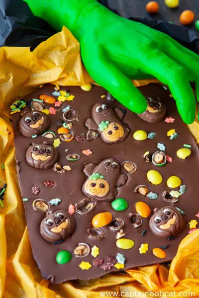 halloween bark bar