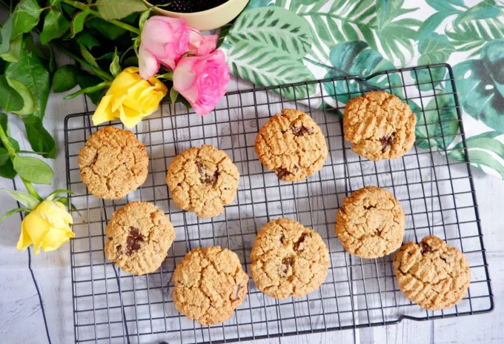 Oat flour tahini choc chip cookies