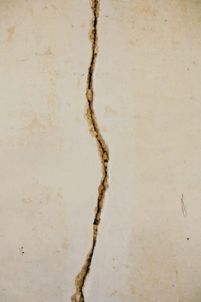 crack on wall