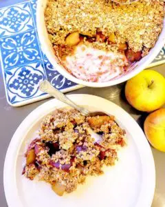 vegan apple and plum crumble