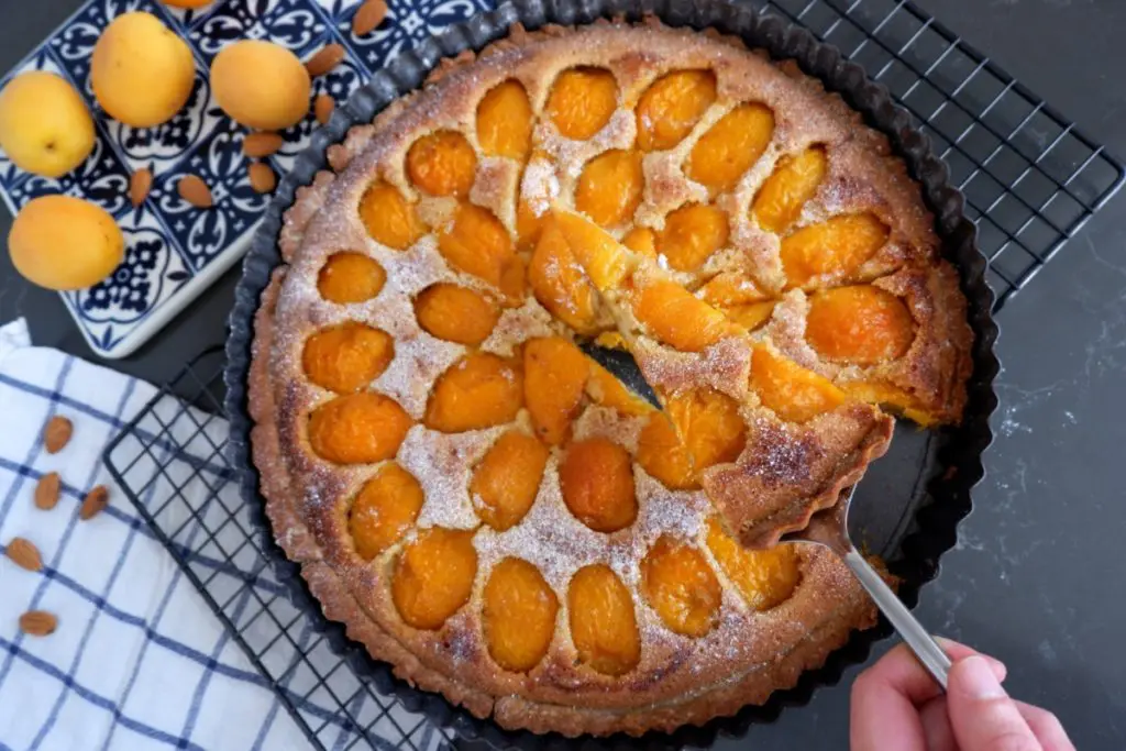 apricot frangipane tart