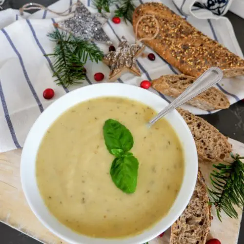 vegan leek and potato soup
