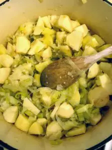 vegan leek and potato soup