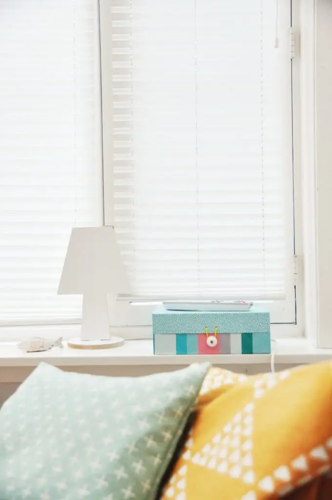 blinds bedroom