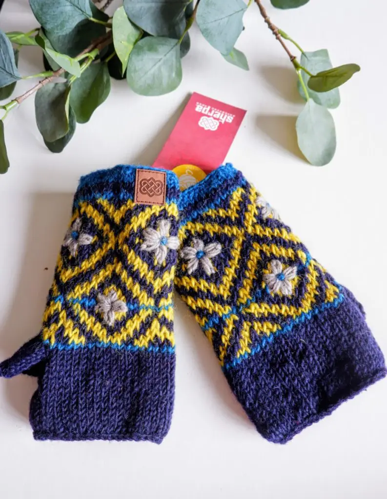 Sherpa handwarmers