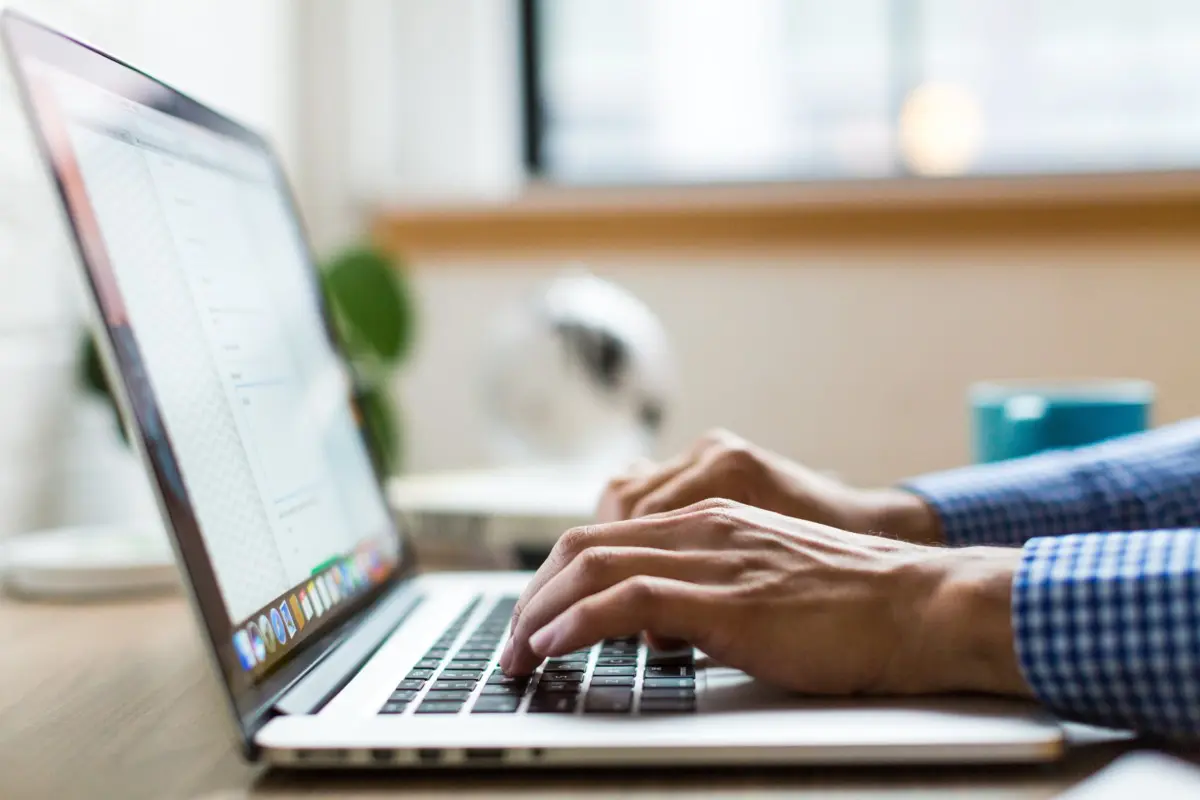 typing laptop computer: create beautiful content