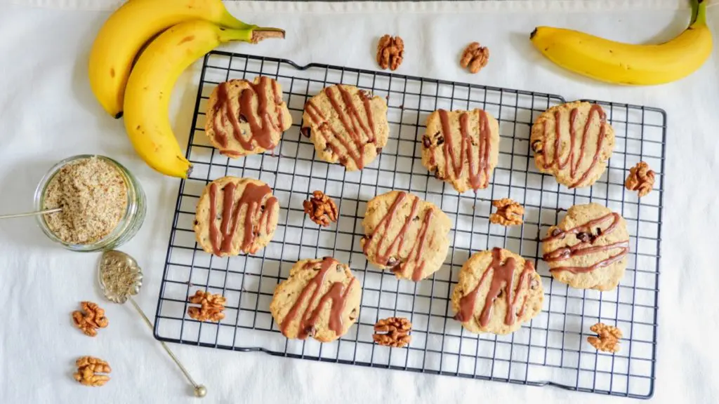 vegan banana walnut cookies