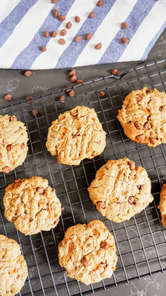 vegan oaty carrot cake cookies