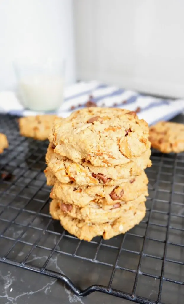 vegan oaty carrot cake cookies