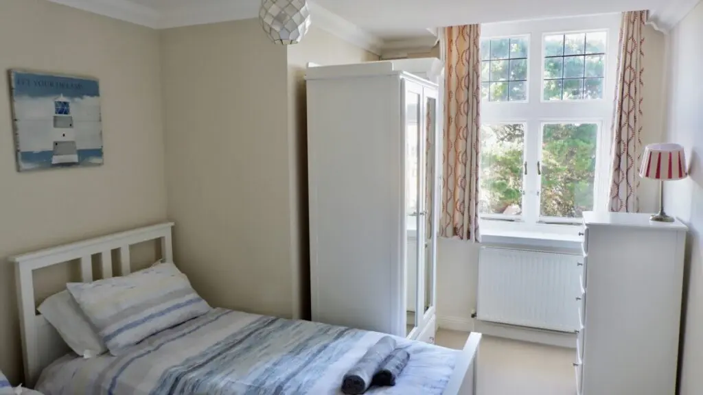 burlington apartments: holiday apartments Boscombe