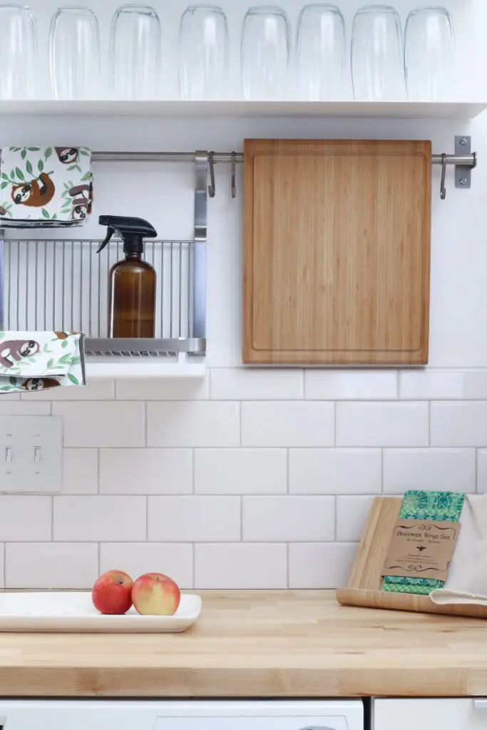 tidy kitchen sink