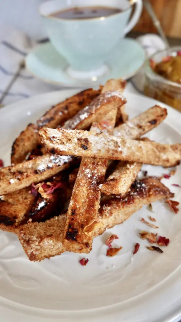 Cinnamon Sugar Bread Ends With Caramelised Pears