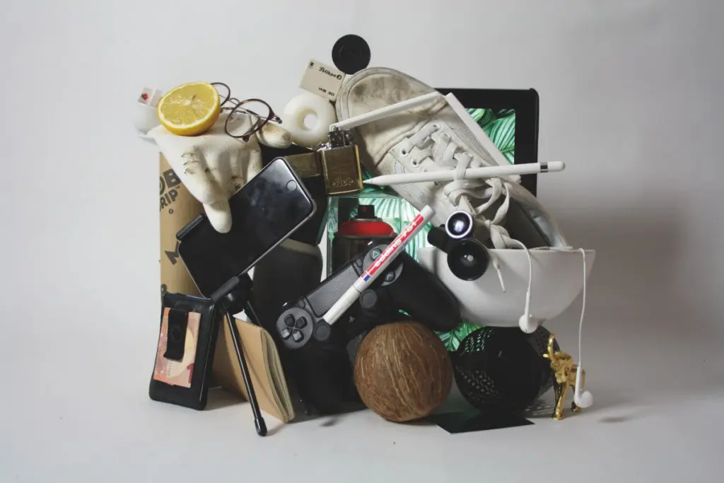 clutter mess stuff reduce your waste