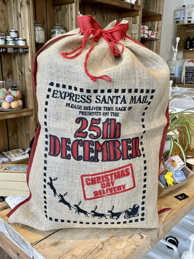 Sustainable And Ethical Christmas Gifts For Kids 2022 - Christmas Jute Sack Sustainable And Ethical Christmas Gifts For Kids 2022 - Christmas Jute Sack