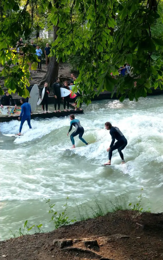 munich river surfers