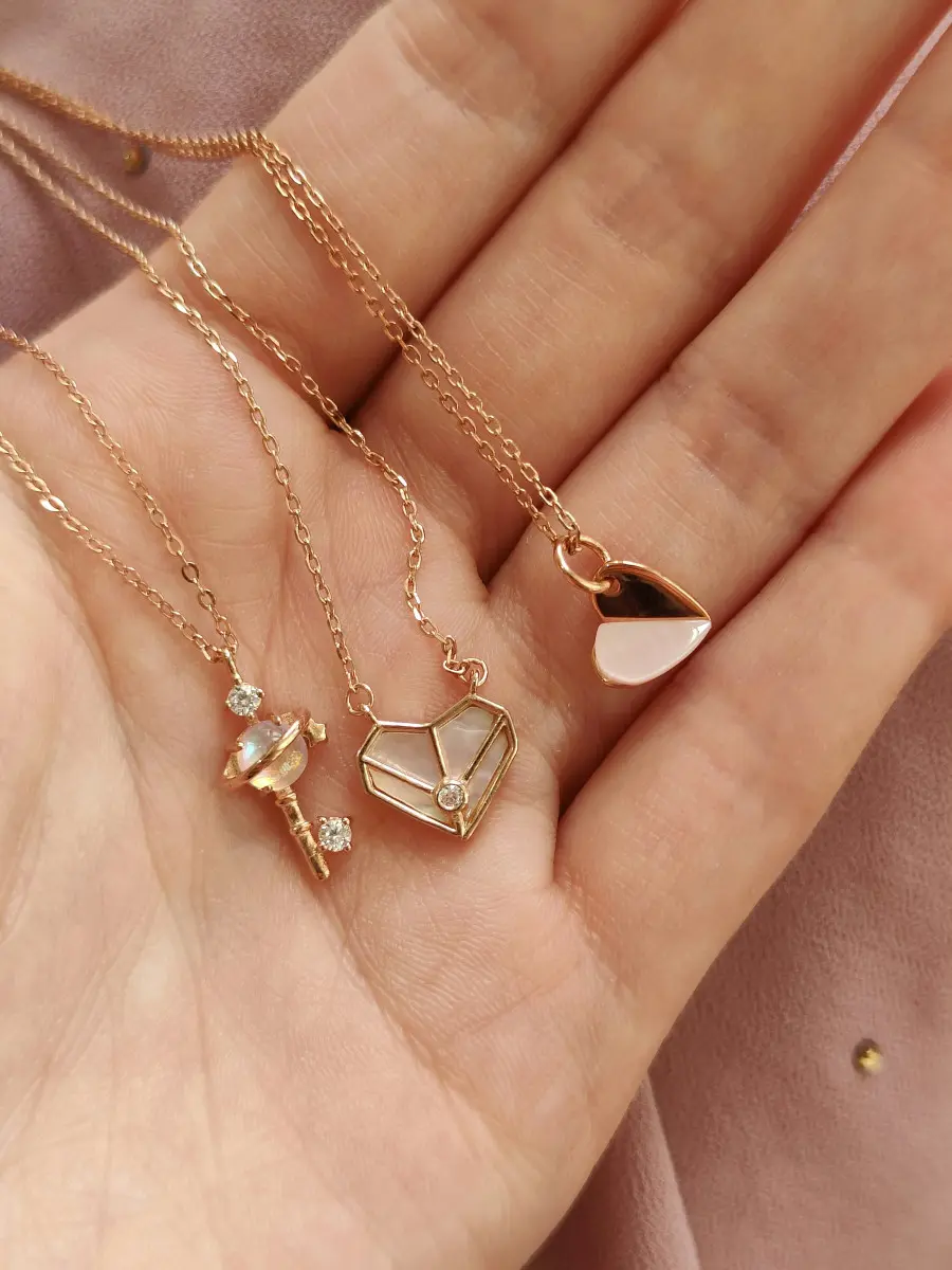 jewellery necklace