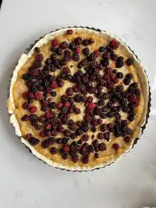 Vegan Apple and Blackberry pie with Ready-To-Roll Shortcrust Pastry
