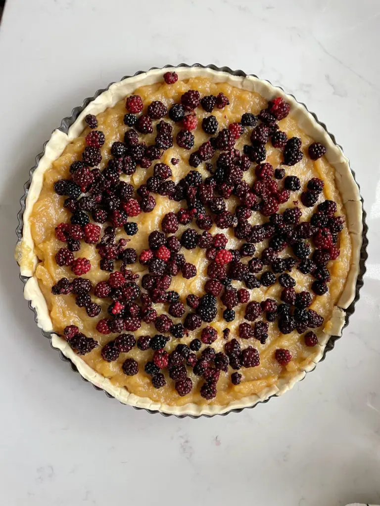 Vegan Apple and Blackberry pie with Ready-To-Roll Shortcrust Pastry