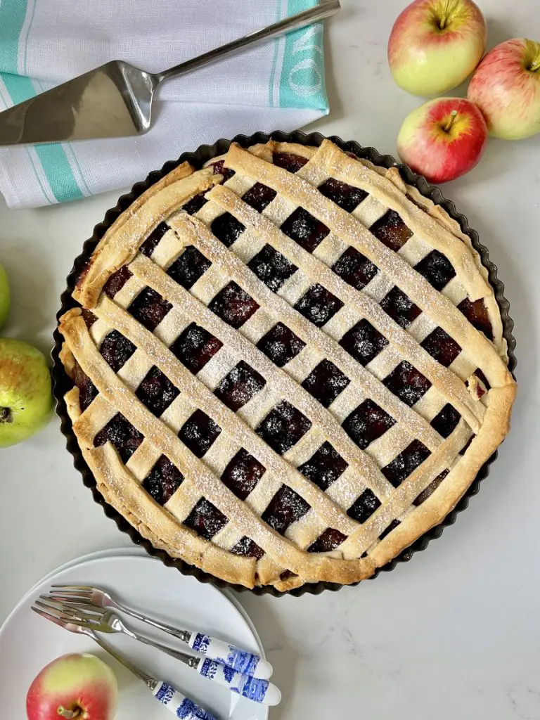 vegan apple and blackberry pie with ready-to-roll shortcrust pastry