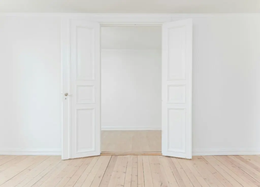 door floor moving room