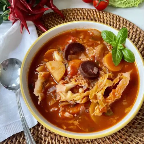 Vegan spicy cabbage soup