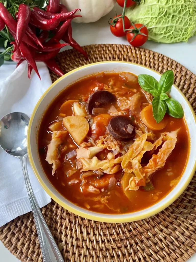 Vegan spicy cabbage soup