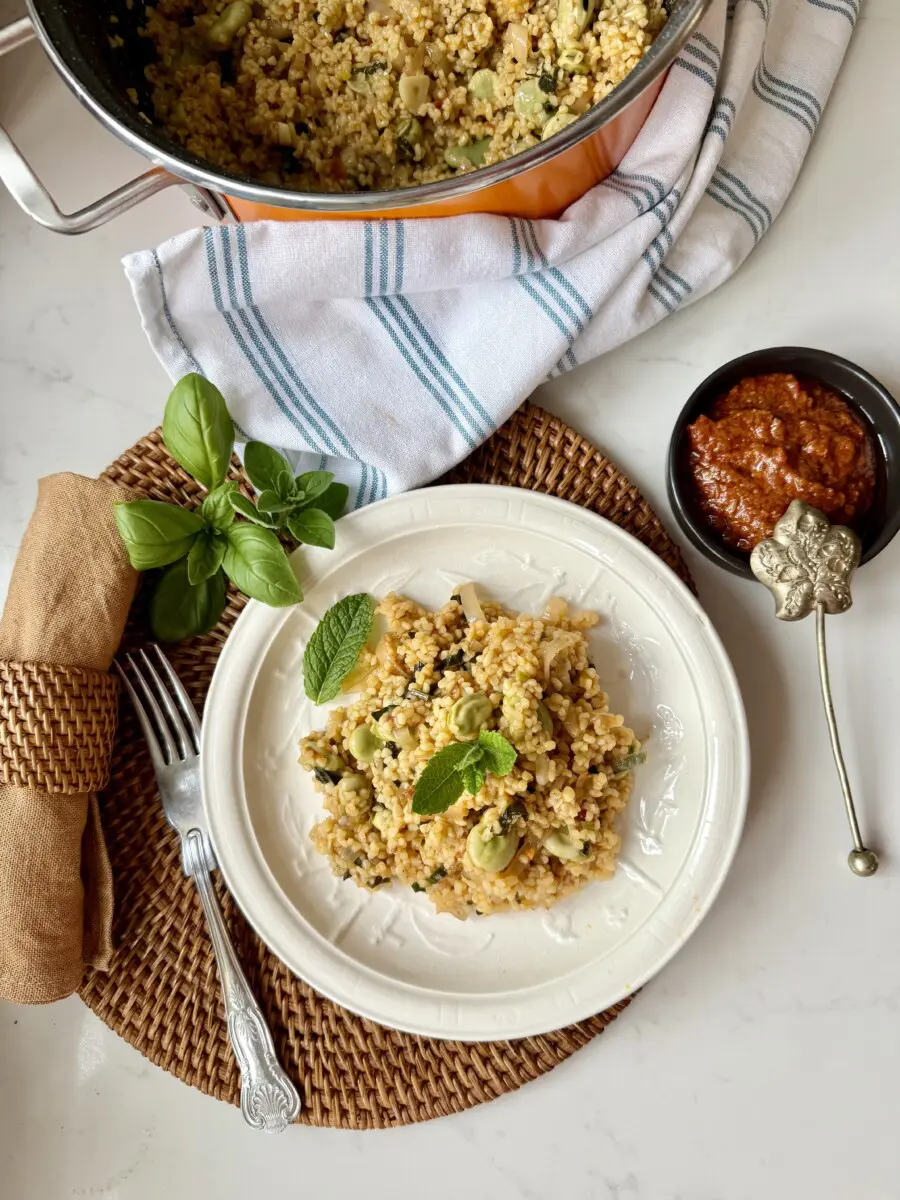 red pesto and broad bean bulgur