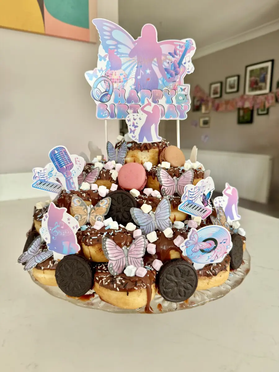 How to Make A No-Bake Doughnut Cake