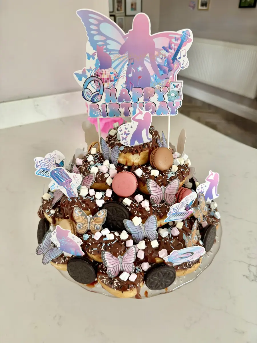 How to Make A No-Bake Doughnut Cake