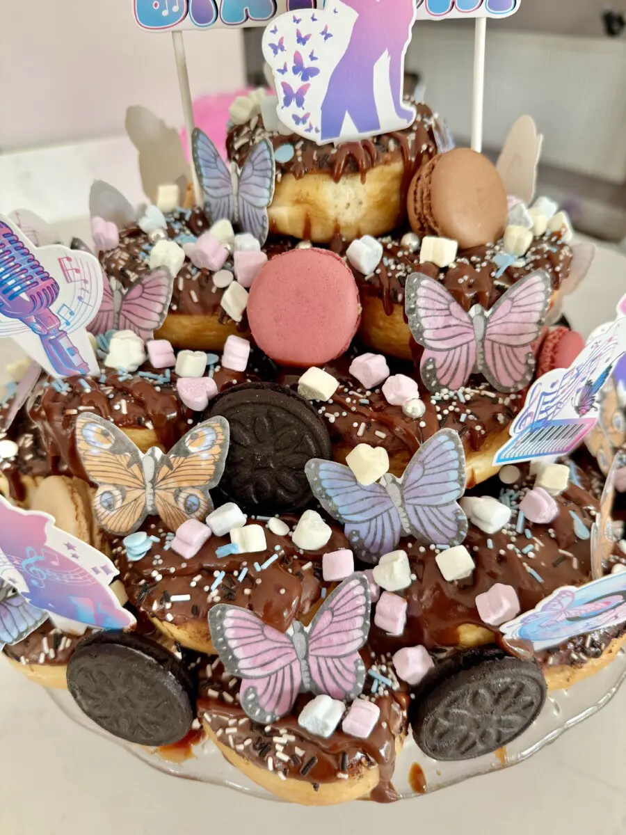 How to Make A No-Bake Doughnut Cake