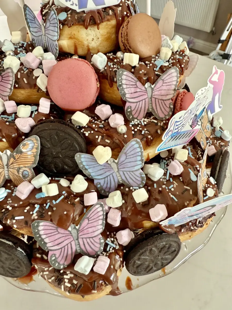 How to Make A No-Bake Doughnut Cake