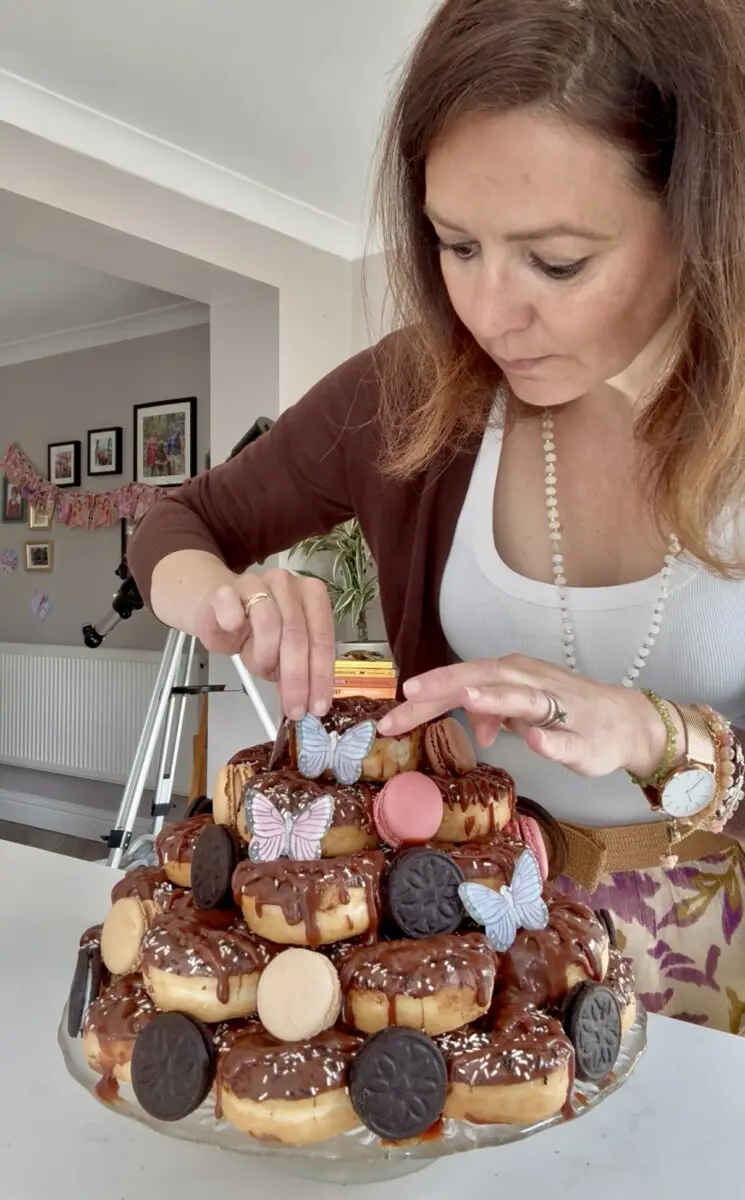 how to make a doughnut cake