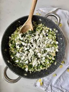 Orzo with peas and feta recipe Orzo with peas and feta recipe