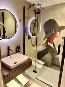 Radisson RED O2 bathroom mural