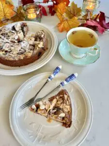 Simple Fig and Almond Cake after slice Simple Fig and Almond Cake after slice