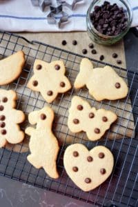 3 ingredient vegan biscuits