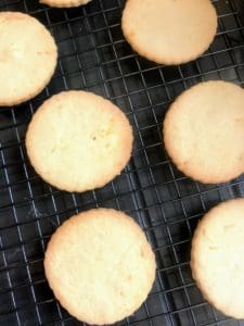 vegan lemon biscuits
